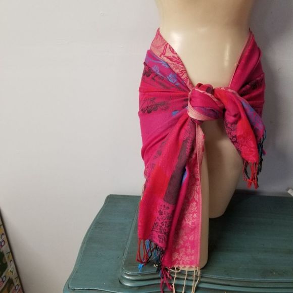 Shrug wrap 69x27" pretry knitcore in pink fray skirt cover up - Picture 3 of 6